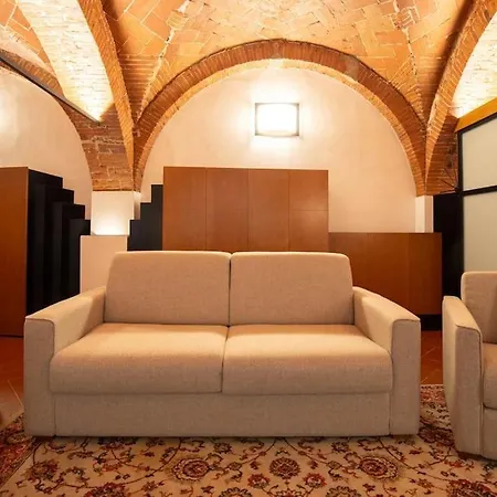 Benci In Apartment Florence