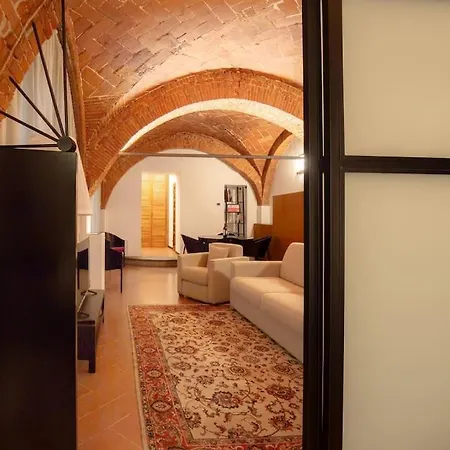 Benci In Apartment Florence