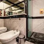 Benci In Apartament *